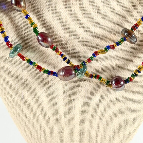 42 INCH OVER THE HEAD ACRYLIC BEAD MULTICOLORED NECKLACE. - Picture 2 of 4
